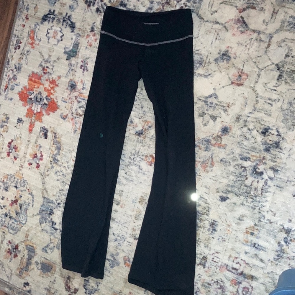 Lululemon yoga pants
